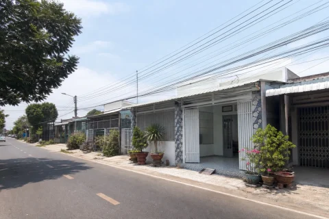 Bán nhà phố Thị trấn Vĩnh Hưng