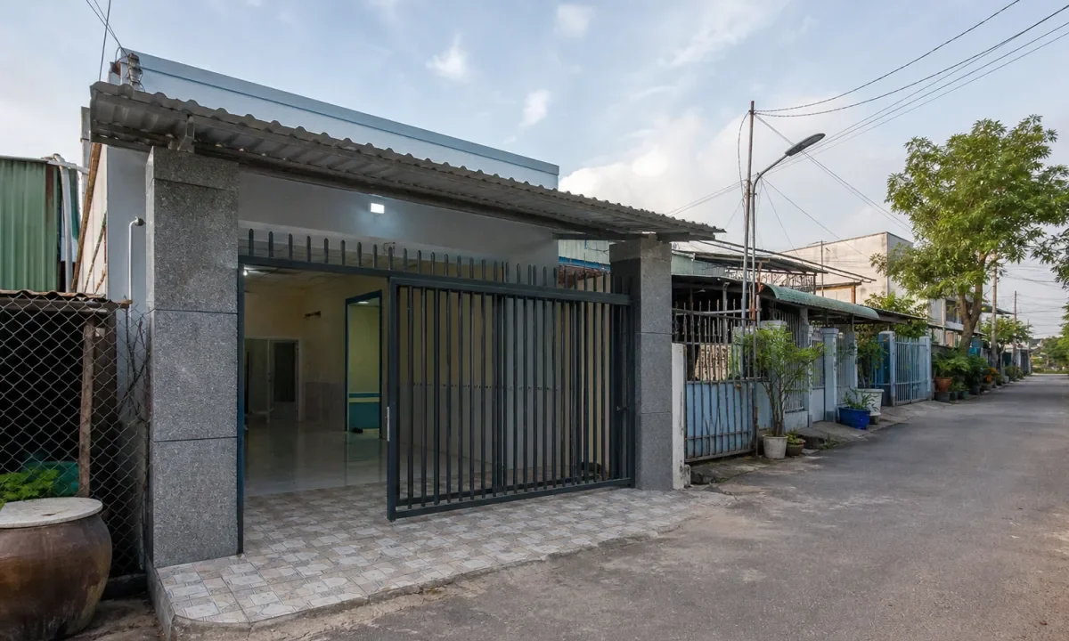 Bán nhà phố Thị trấn Mộc Hóa