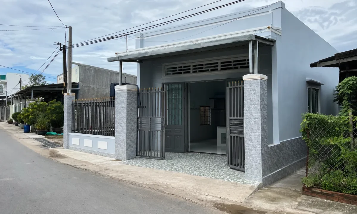 Bán nhà phố Thị trấn Tân Hưng