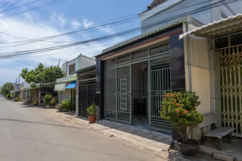 Bán nhà phố Thị trấn Tân Thạnh