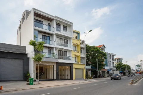 Bán nhà phố mặt tiền Quốc lộ 1A, Tân An