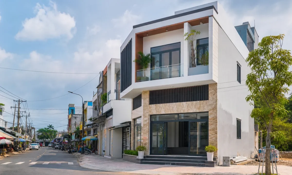 Bán nhà phố trung tâm Phường 1, Kiến Tường