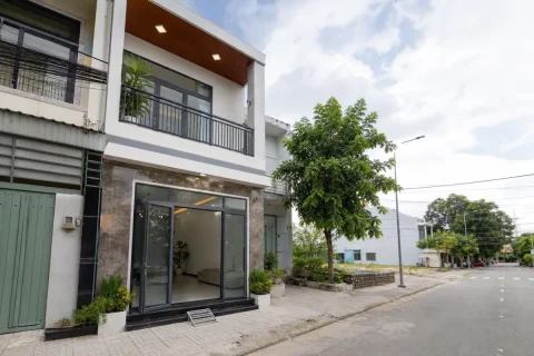 Bán nhà phố Thị trấn Cần Đước