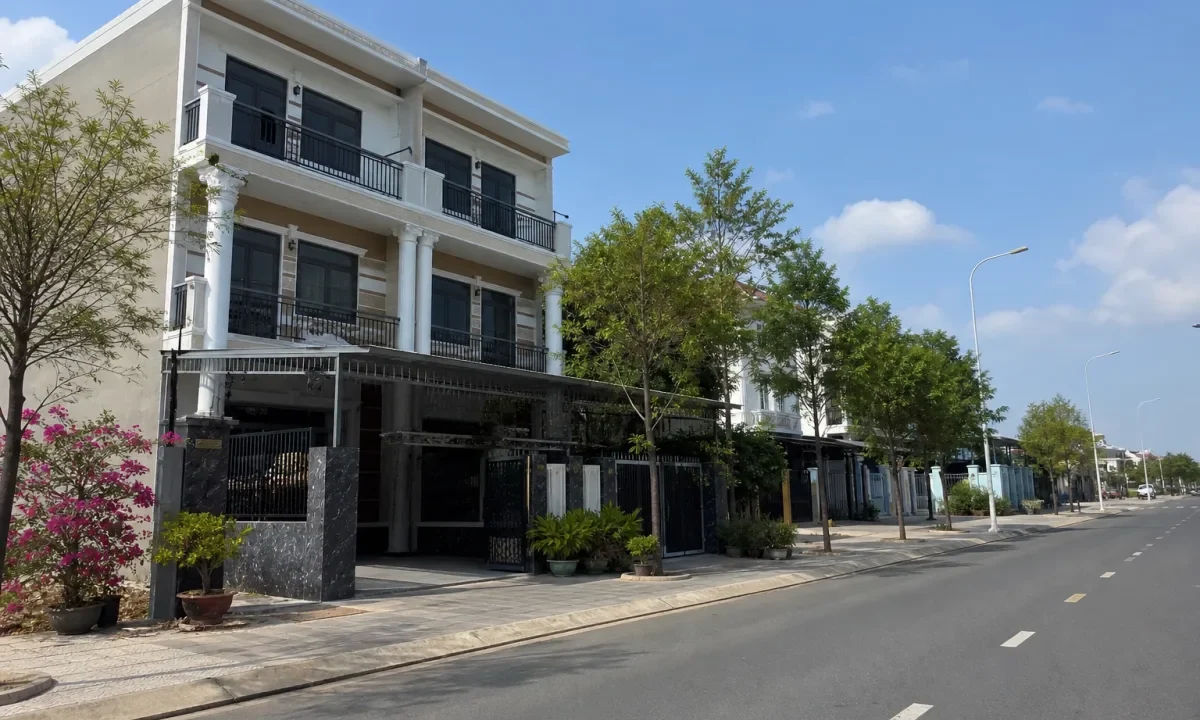 Bán nhà phố 45 Đường 30/4, TP. Tây Ninh