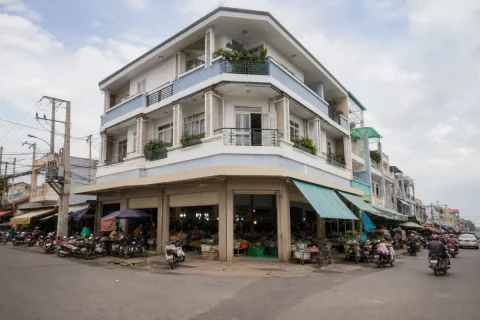 Bán shophouse mặt tiền chợ Long Hoa, Hòa Thành