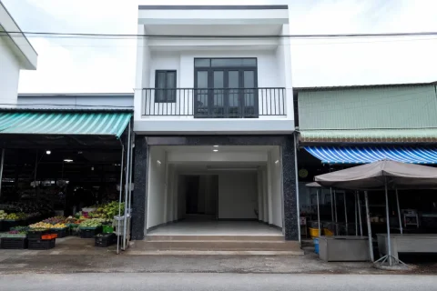 Cho thuê shophouse mặt tiền chợ Long Hoa, Hòa Thành