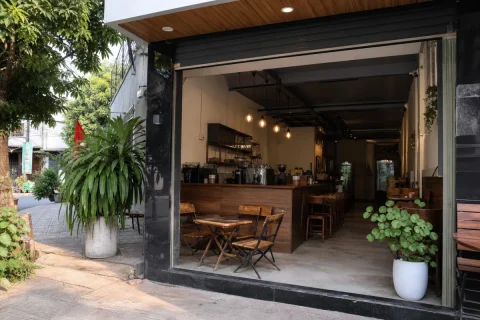 Sang nhượng quán cà phê đang hoạt động Đường CMT8, TP. Tây Ninh