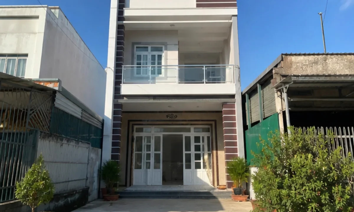 Bán nhà phố mặt tiền Xã Hưng Điền, Tân Hưng