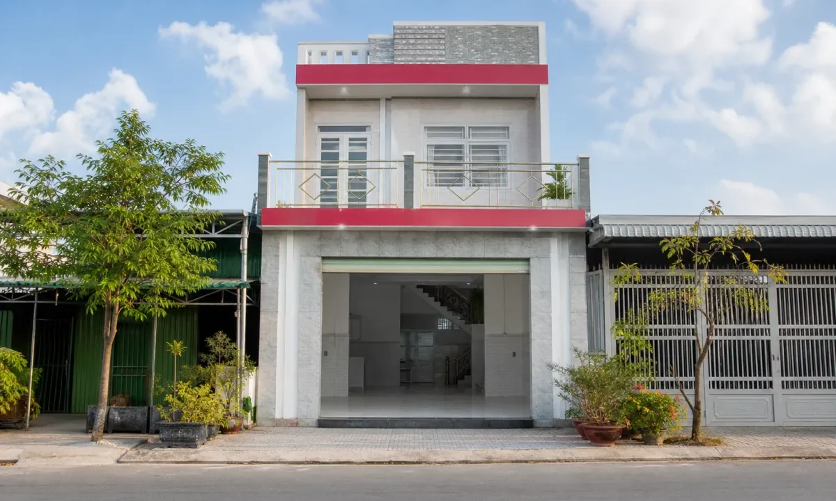 Bán nhà phố mặt tiền Xã Đức Huệ, Đức Huệ