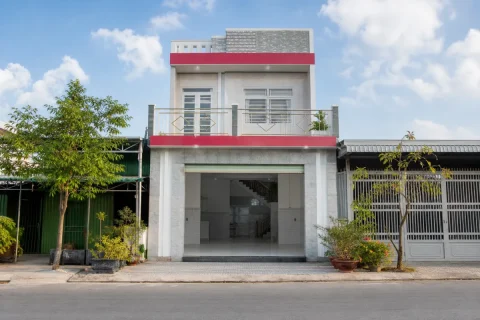 Bán nhà phố mặt tiền Xã Đức Huệ, Đức Huệ